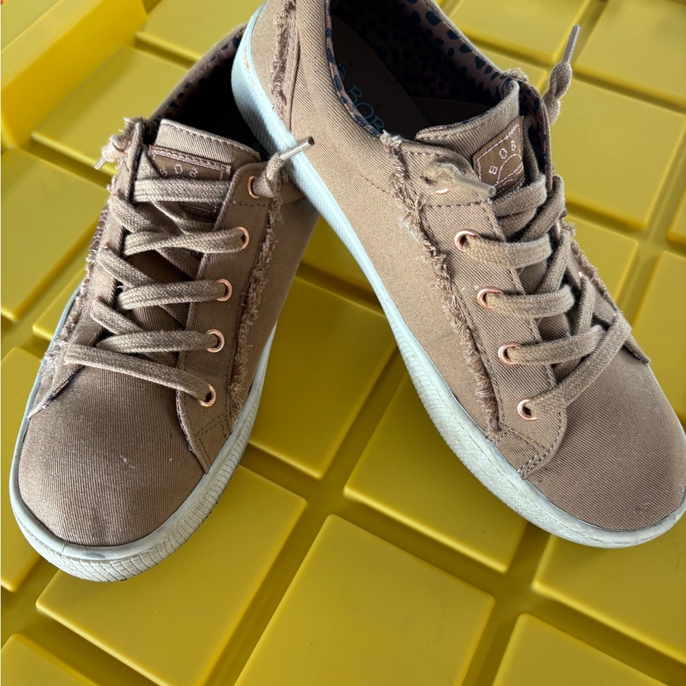 Casual Tan Sneakers